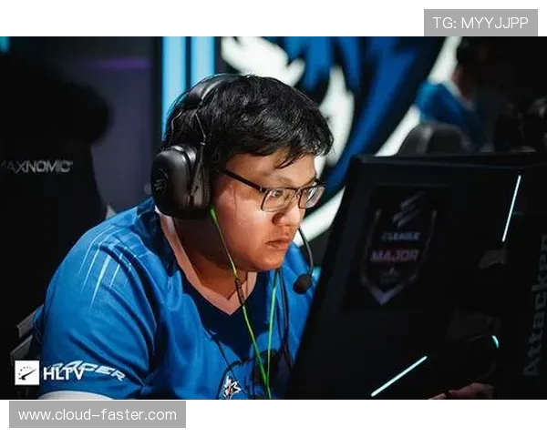 电竞比分揭晓：顶级战队激战正酣，精彩赛事全程回顾与分析