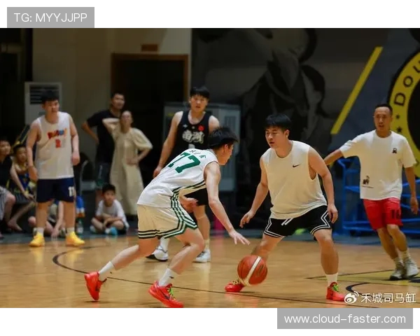 南京篮球队实力解析:联赛中展现出的团队协作与个人能力的完美结合 南京篮球队实力解析:联赛中展现出的团队协作与个人能力的完美结合