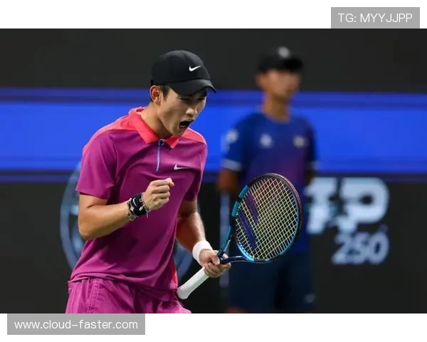 成都网球队战术揭秘：网球巨献背后的策略与训练分析