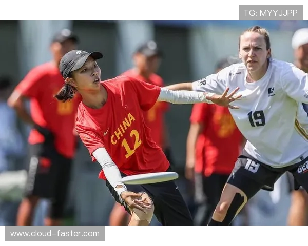 成都飞盘队在世界街舞大赛中以50分高居积分榜首位