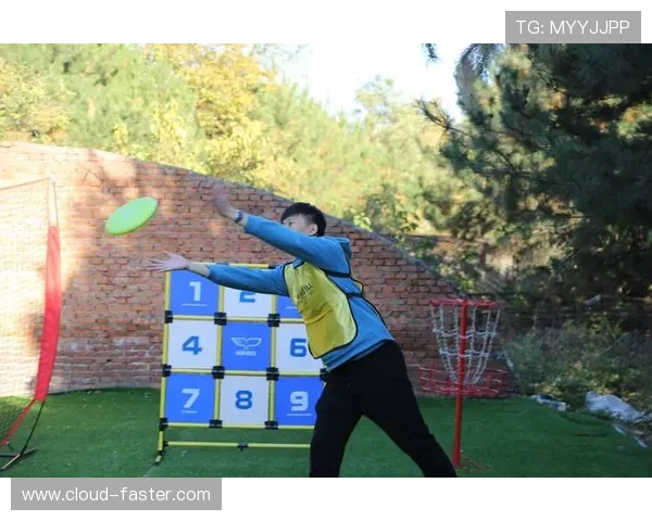 深圳飞盘队荣登全国飞盘配合排行榜第七名展现团队实力与默契 深圳飞盘队荣登全国飞盘配合排行榜第七名展现团队实力与默契