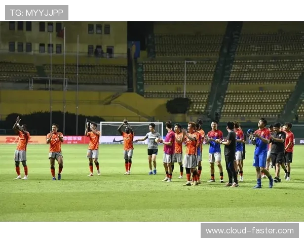 深圳足球队在亚运会上的速度表现引发热议展现出强大竞技实力与团队协作