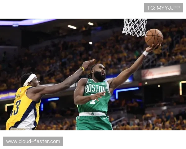 巴伦西亚主场迎战凯尔特人期待精彩对决与激情碰撞 巴伦西亚主场迎战凯尔特人期待精彩对决与激情碰撞